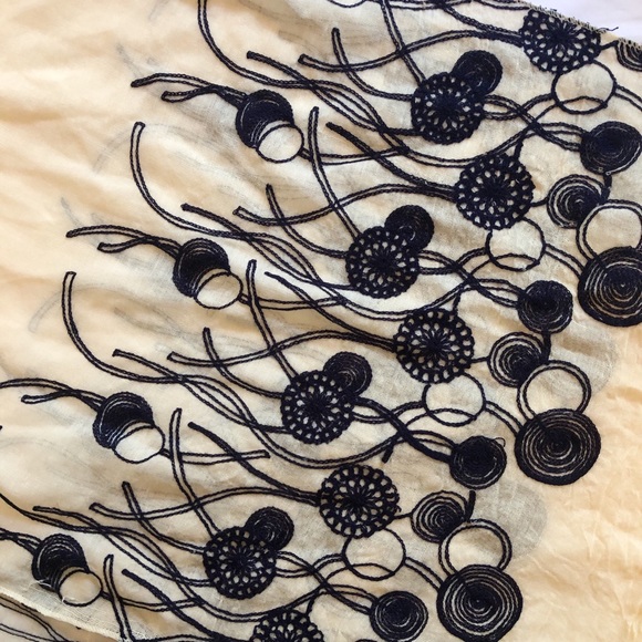 CHARTER CLUB  KIMONO FLORAL EMBROIDERY DESIGN - Picture 3 of 3